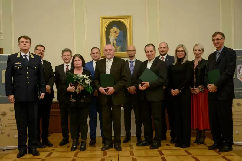 Esztergomiak a megye díjazottjai között