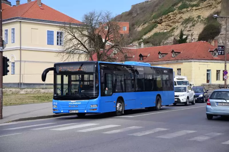 Utasbarát, új hálózat és menetrend Esztergomban