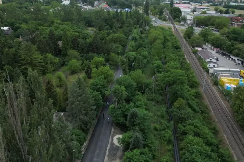 Utolsó simítások az új kerékpárúton