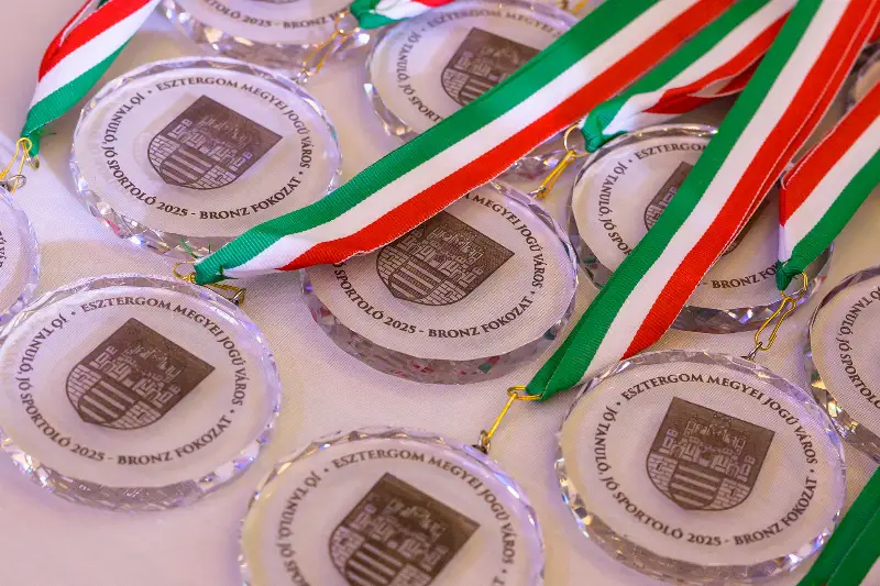 Idén is díjazták városunk „Jó tanuló – jó sportoló” diákjait