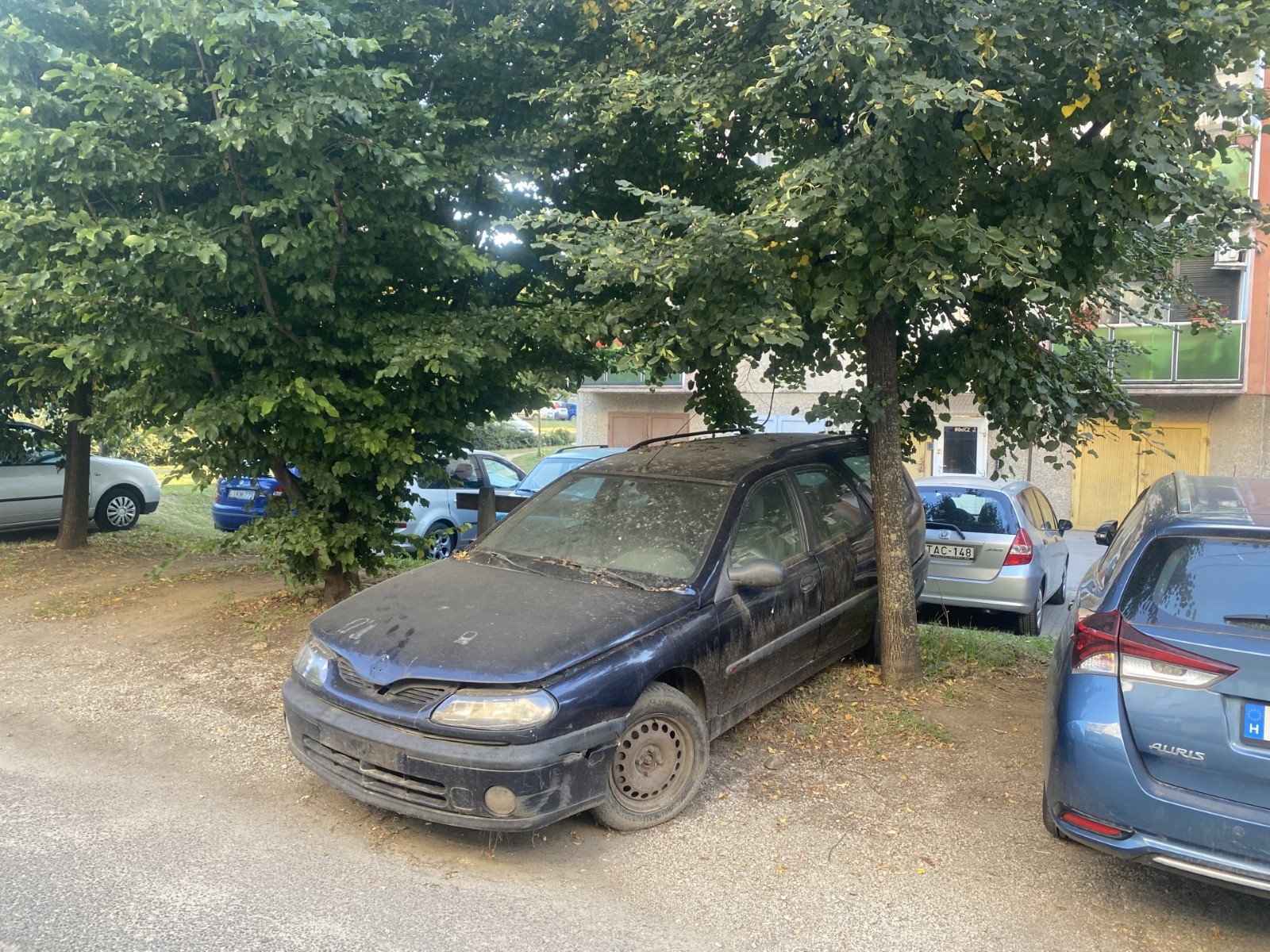 Elszállított autó