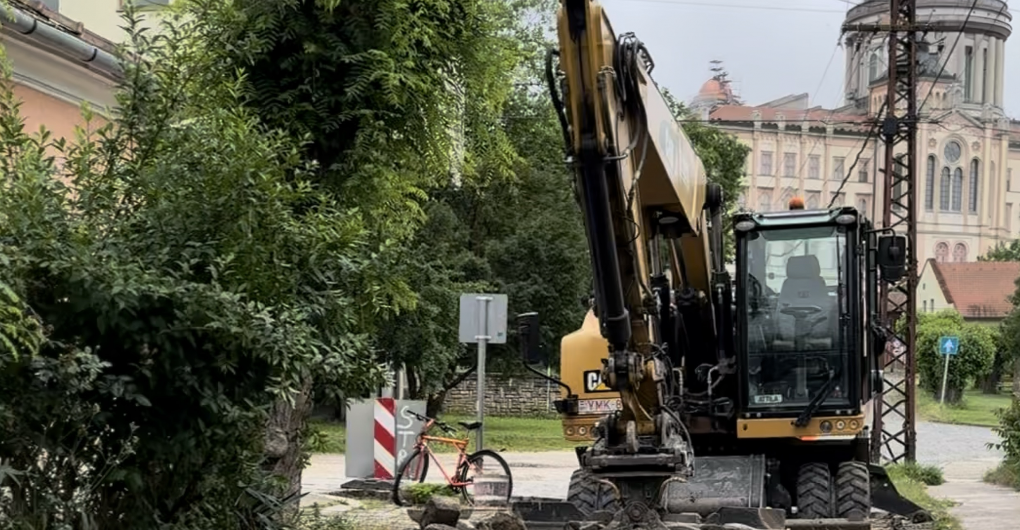 Út- és járdafelújítási munkálatok kezdődtek a város több pontján